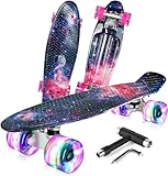 BELEEV Kinder Skateboard 22 Zoll mit LED Leuchtrollen Wheels, Komplette Mini Cruiser...